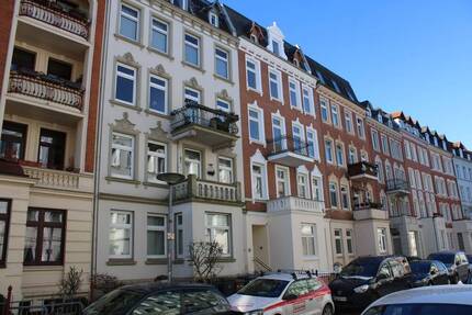 Wunderschöne sanierte Altbauwohnung mit Balkon in St.Lorenz Nord ! - Lübeck St. Lorenz Süd