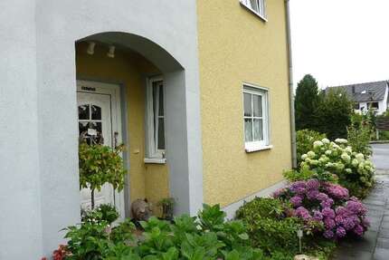 Haus zum Mieten in Rheinbach 1.350,00 € 130 m²