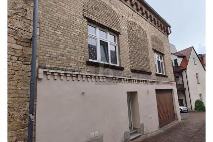 ZENTRAL. CHARMANT. LEBENSWERT. - 230.000,00&nbsp;EUR Kaufpreis, ca.&nbsp; 221,00&nbsp;m&sup2;&nbsp;Wohnfl&auml;che in Querfurt (PLZ: 06268)