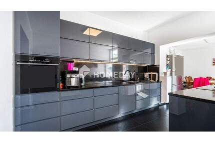 Familienfreundliches Zuhause mit zwei Terrassen und Gartenhaus - Würselen