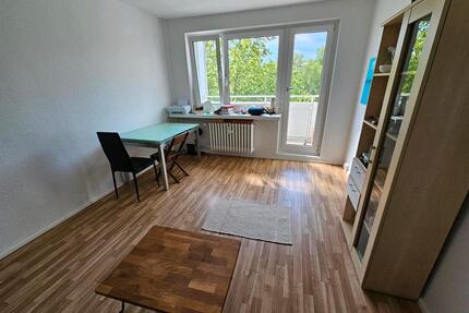 2.5Z.Wohn. nur für 1 Monat. Zentr. Hennigsdorfs. 15.07.-12.08.26