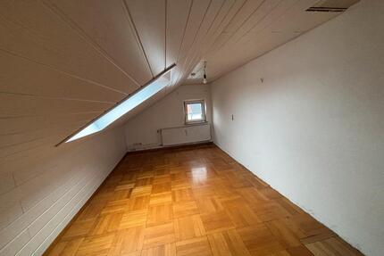 2 Zimmer Dachgeschosswohnung 900€ Warm - Welzheim
