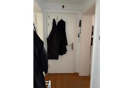 Frisch renovierte 2-Zi-Wohnung mit EBK in Mannheim-SchweVo