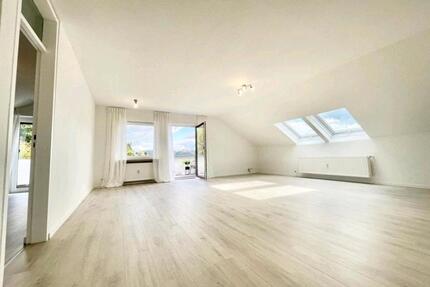 3-Zimmer-Dachgeschosswohnung mit Balkon ab 01.08.26 - Kulmbach Blaich