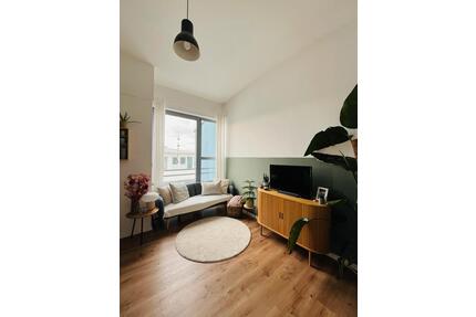 Schönes möbliertes Penthouse Apartment mit Balkon - Erzhausen