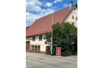 Bauernhaus, stark sanierungsbedürftig - Waldachtal