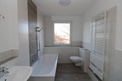 *2-Raum-Traum* - seltener 2RW-Grundriss mit Badewanne und geräumiger Küche - Freiberg