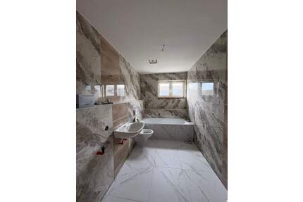 Frisch sanierte 4-Zimmer Wohnung in ruhiger Lage sucht Mieter - Flöha