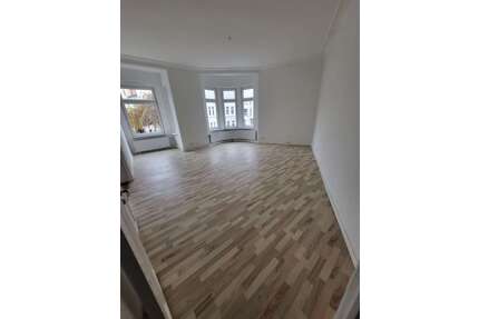 Wohnung zum Mieten in Flensburg 1.015,00 € 145 m²