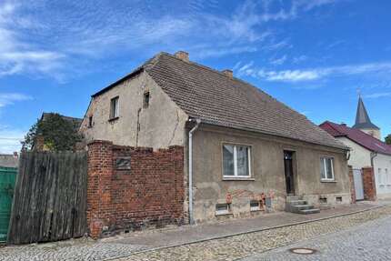 Haus zum Kaufen in Pritzerbe 76.000,00 € 140 m²