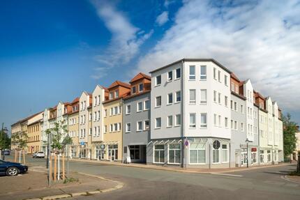 schöne 2 Raum Wohnung mit EBK und Tageslichtbad - Zwickau