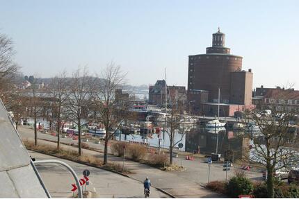 Exclusive Dachgeschosswohnung mit unverbaubarem Hafenblick in Eck - Eckernförde