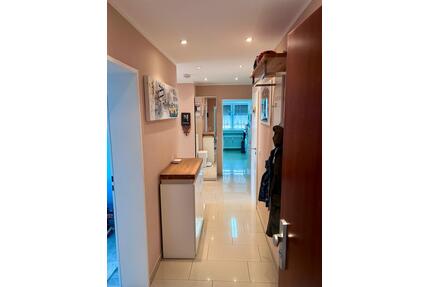 Moderne 3-Zimmer Eigentumswohnung mit Balkon und Tiefgaragenplatz - Düsseldorf Stadtbezirk 9