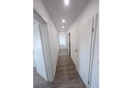 4 Zimmer Wohnung - 1.300,00&nbsp;EUR Kaltmiete, ca.&nbsp; 74,00&nbsp;m&sup2; in Köln (PLZ: 51149) Porz