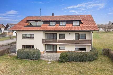 PROVISIONSFREI - Ländliche Ruhe trifft Wohnkomfort: Großes Haus mit zwei eigenständigen Wohnungen - Sauldorf Rast