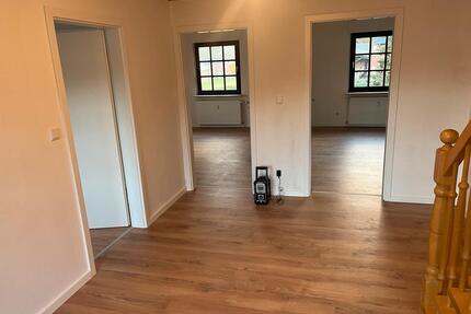 4 Zimmer Wohnung zu vermieten - 1.200,00&nbsp;EUR Kaltmiete, ca.&nbsp; 145,00&nbsp;m&sup2; in Delbrück (PLZ: 33129)