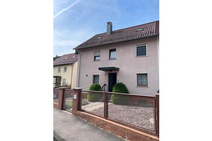 Zweifamilienhaus mit Potential & Doppelgarage in Faurndau - Göppingen