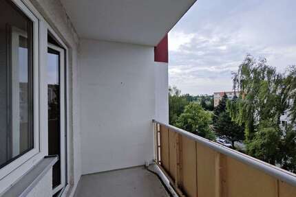 Wohnung zum Mieten in Zeitz 284,00 € 48.55 m²