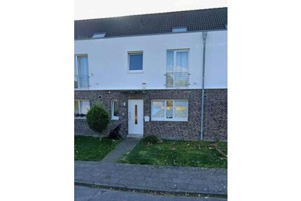Top gepflegtes möbliertes Reihenhaus mit Garten ca. 176 qm - Krefeld Gellep-Stratum