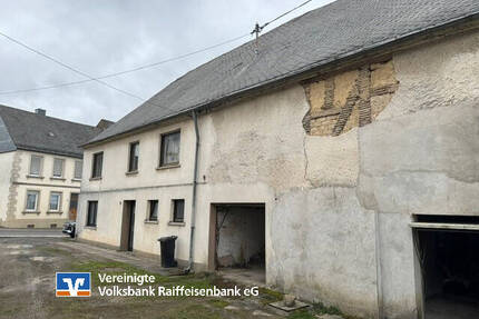 ### R E S E R V I E R T ### Ehemaliges Bauernhaus mit Nebengebäude - Kempfeld