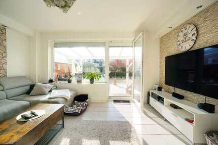 Haus zum Kaufen in Bad Schwartau 350.000,00 € 77 m²