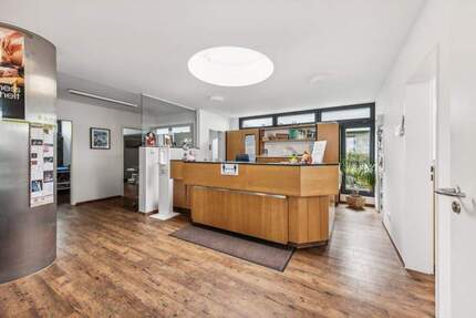 PROVISIONSFREI ! Moderne Gewerbefläche für Praxis, Büro oder Dienstleistung in zentraler Lage. - Mönchengladbach Poeth