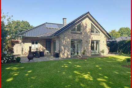 Exklusivität trifft Nachhaltigkeit - Stilvolles Einfamilienhaus in bevorzugter Wohnlage - Kropp