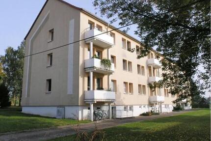 Wohnen im Grünen - 320,00&nbsp;EUR Kaltmiete, ca.&nbsp; 47,00&nbsp;m&sup2; in Drei Gleichen (PLZ: 99869)