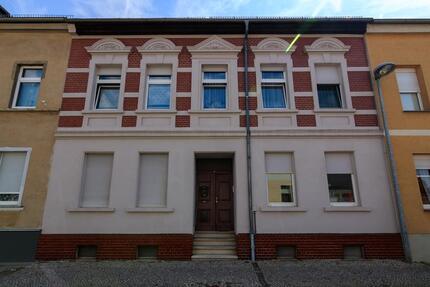 Mehrfamilienhaus Entwicklungspotenzial 4 WE Privatverkauf - Dessau-Roßlau Brambach