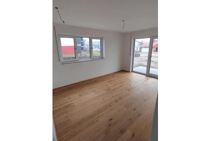 Neuwertige 2 Zimmer Wohnung Erdgeschoss Einbauküche - Berching