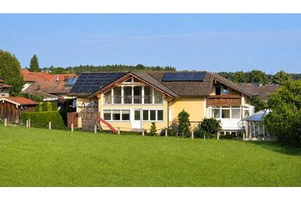 Haus mit 3 Wohnungen und Indoor-Pool, günstige Heizkosten - Nußdorf