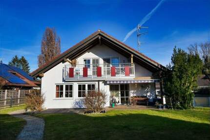 Einfamilienhaus mit Einliegerwohnung und viel Platz für Hobby, Camper oder Lager - Wolpertswende Mochenwangen