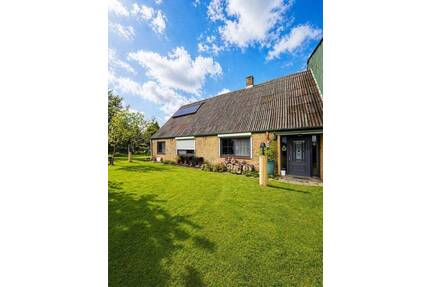 Resthof mit traumhaften Blick auf die Eider und großem Potential - Stapel Süderstapel