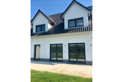 DHH Augsburg Göggingen 2016 - 1.050.000,00&nbsp;EUR Kaufpreis, ca.&nbsp; 170,00&nbsp;m&sup2; in Augsburg (PLZ: 86199) Bergheim