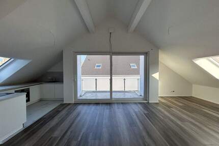Lichtdurchflutete 2 Zimmer-Neubauwohnung mit Einbauküche zu vermieten! - Heilbronn / Kirchhausen