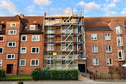 Kernsanierte 3-Zi.-2.OG-Wohnung mit Balkon - Lübeck Sankt Gertrud