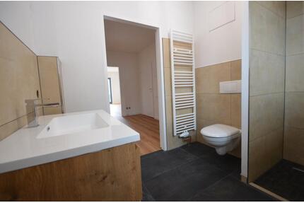 Moderne Dachgeschoss Wohnung 2,5 Zimmer - Baruth/Mark