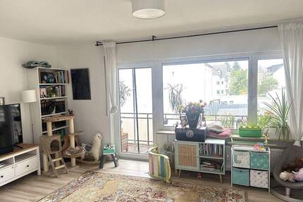 Helle 3 Zimmer Wohnung in ruhiger, zentraler Lage von Hofheim. - Hofheim am Taunus