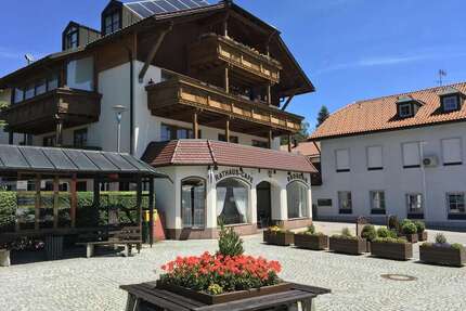 Wohnung zum Mieten in Bischofsmais 1.100,00 € 132 m²