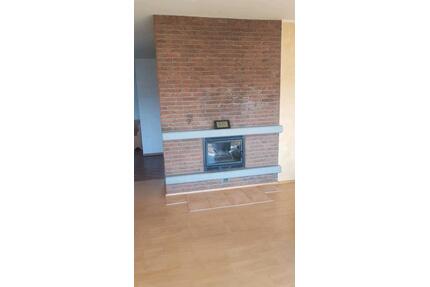 Helle, geräumige 4,5 Zimmer Wng mit großem Balkon & tollem Blick - Niedernhausen