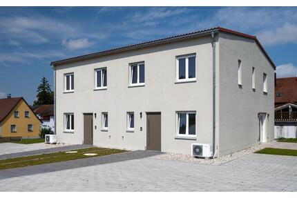 Petzkofen 38B, 93089 Aufhausen - 1.350,00&nbsp;EUR Kaltmiete, ca.&nbsp; 135,00&nbsp;m&sup2; in Aufhausen (PLZ: 93089)