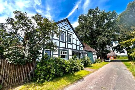 Charmantes Fachwerkhaus mit Nebengebäude zur Miete Raum Trebel