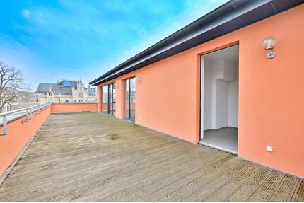 echtes Penthouse in Chemnitz, Aufzug, Dachterrasse, Stellplatz, Luxusausstattung neben dem Theater