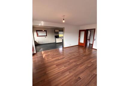 4 Zimmer Wohnung mit Balkon und Garten in Bruchsal - Heidelsheim