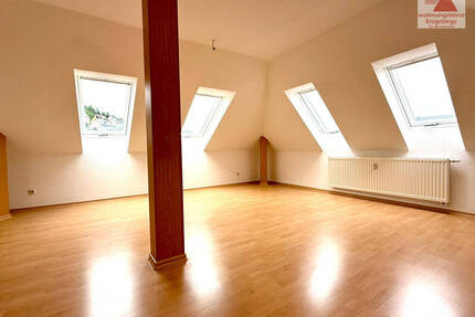 Gemütliche 2-Raum-Dachgeschosswohnung in Gornsdorf mit PKW-Stellplatz!