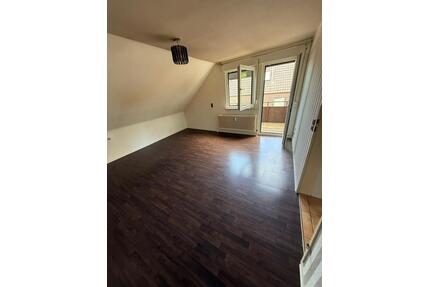 Charmante 1,5Zimmer Dachgeschosswohnung - Neckartenzlingen