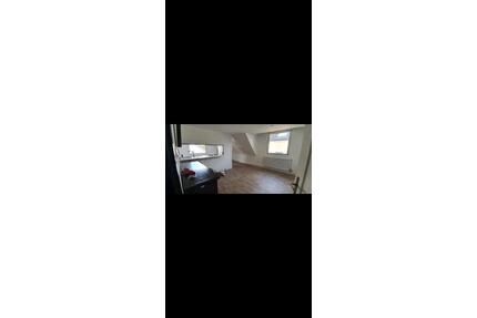 Wohnung 75m² 1000€ - 1.000,00&nbsp;EUR Kaltmiete, ca.&nbsp; 75,00&nbsp;m&sup2; in Fellbach (PLZ: 70734)