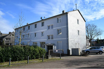 Drei-Zimmer-Wohnung mit neuem Boden, Südbalkon und guter Raumaufteilung in Hattingen-Niederwenigern