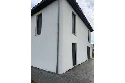 Haus zum Kaufen in Königslutter 330.000,00 € 160 m²