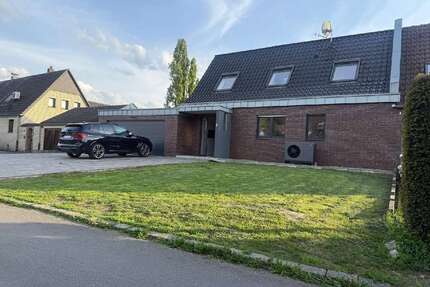 Haus zum Kaufen in Krefeld 1.200.000,00 € 227 m²